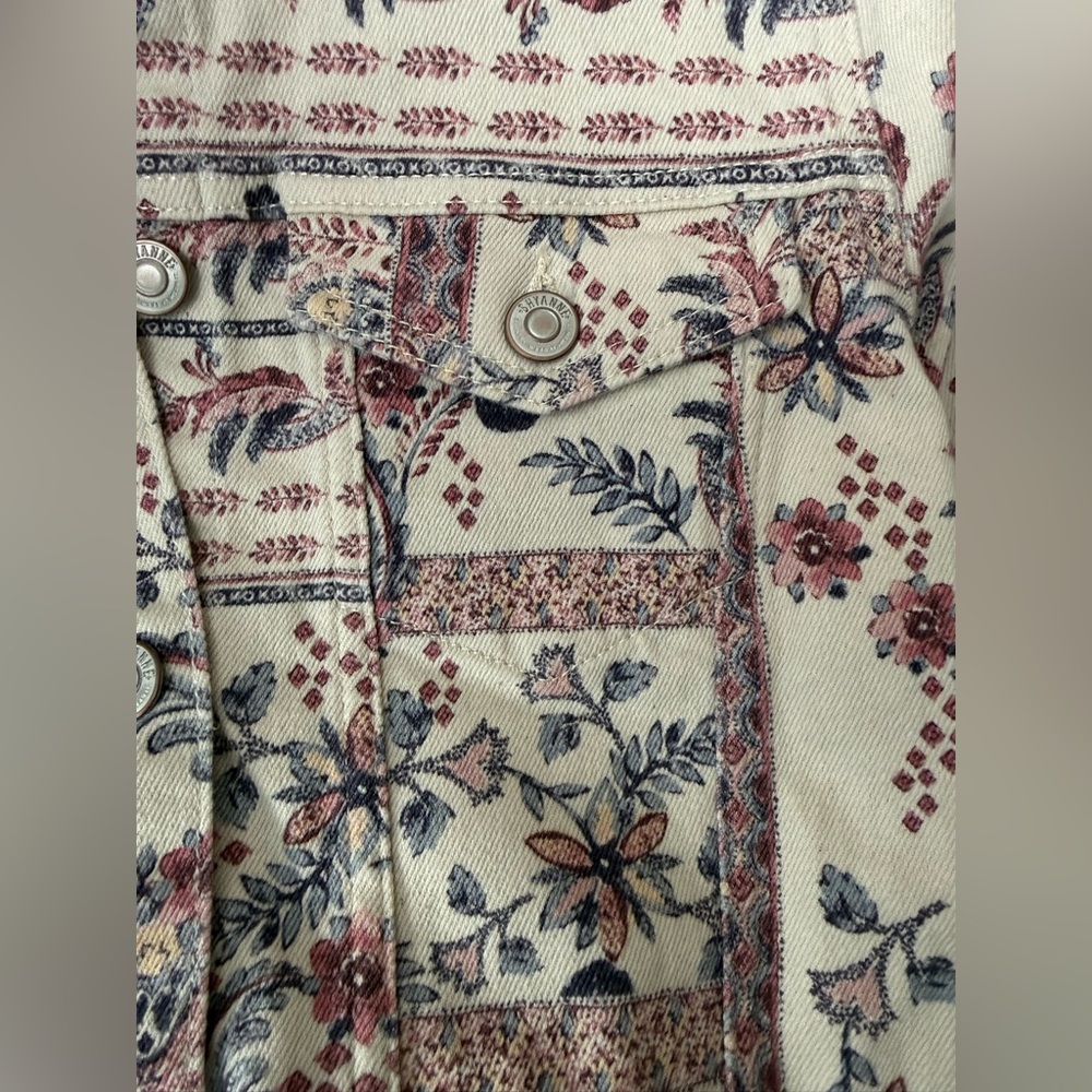 SHYANNE WOMEN'S AMERICANA
PRINT DENIM JACKET - Picture 5 of 7